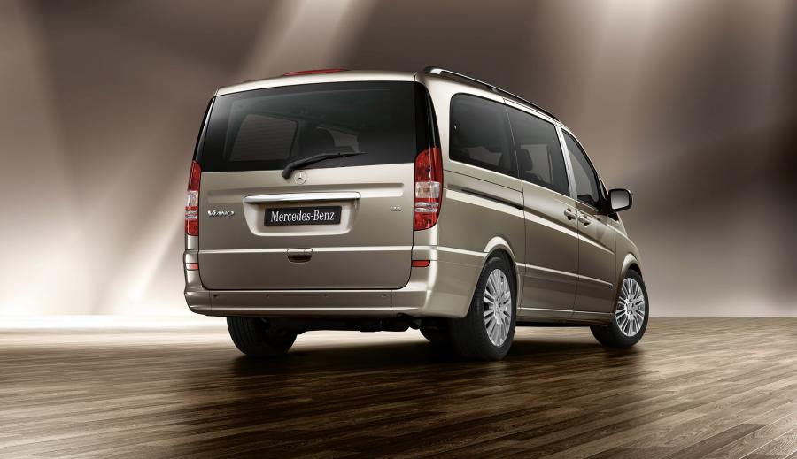  Mercedes-Benz Viano 2010 года  (фото 2 из 32)